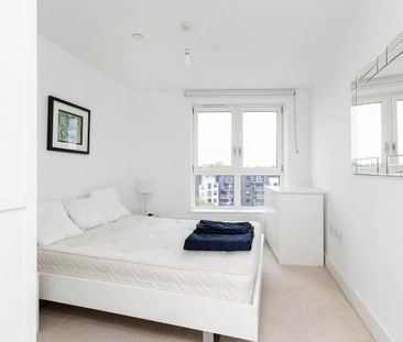 sought after development in the Highbury area with 2 bathrooms and 2 bathrooms - Photo 1