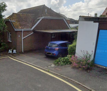 2 bedroom detached bungalow to rent - Photo 2