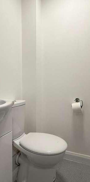 Taj House, Cowley Road, OX4 - Photo 1