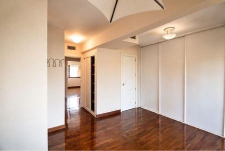 5 room luxury Flat for rent in Madrid, Autonomous Region of Madrid - Photo 3
