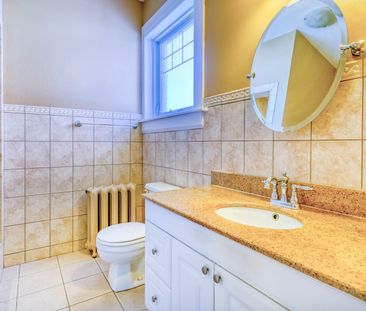 For Lease - 1110 Simcoe Street Unit# Upper #3, Oshawa, Ontario - Photo 3