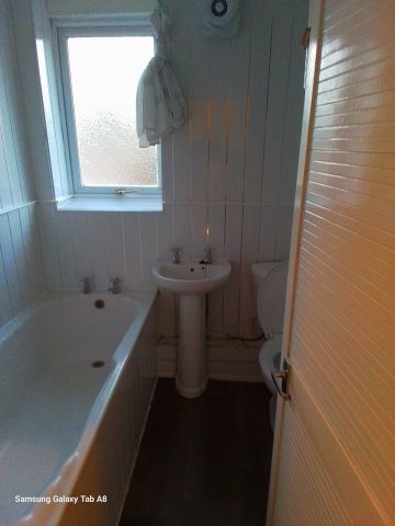 2 Bed Semi-Detached House, Chudleigh Road, M8 - Photo 5