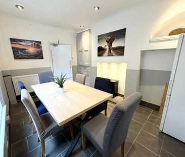 5 bedroom terraced house to rent - Photo 2