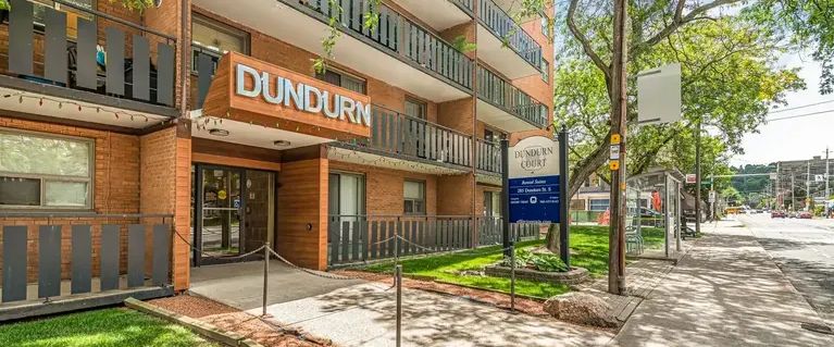 Dundurn Court Apartments | 285 Dundurn St. S., Hamilton - Photo 1