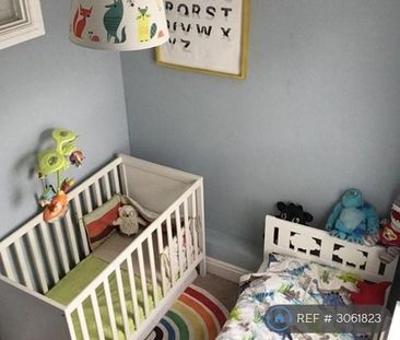 3 bedroom terraced house to rent - Photo 5