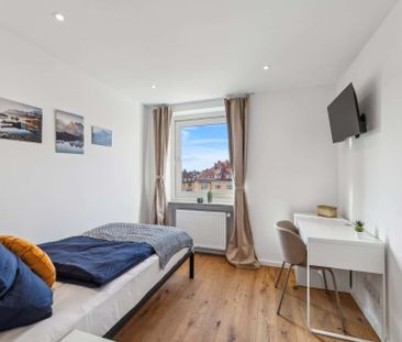 Laimer Platz – Modern shared apartment room in a fully renovated flat - Photo 1