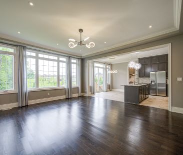 For Lease - 102 Joseph Hartman Crescent, Aurora, Ontario - Photo 4