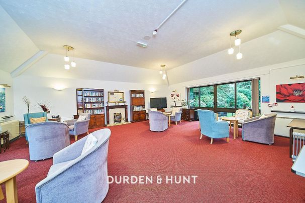 High Road, London - Photo 1