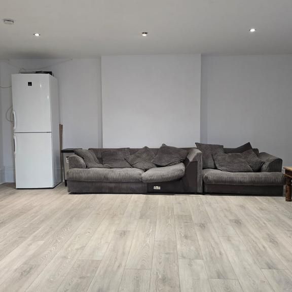 3 bedroom maisonette to rent - Photo 1