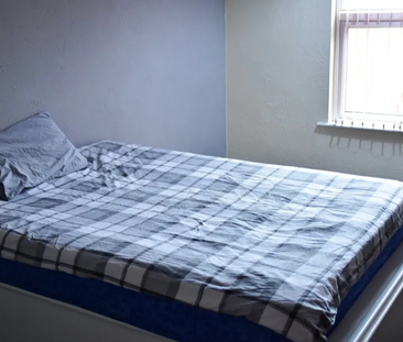 7 Bed - 85 Headingley Avenue, Headingley, Leeds - LS6 3ER - Student - Photo 1