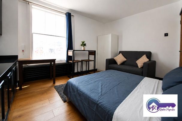 3 Bedroom Flat To Rent - Photo 1