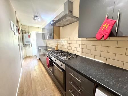 5 Bed Student Home - 31 Godden Road, UKC - Photo 5
