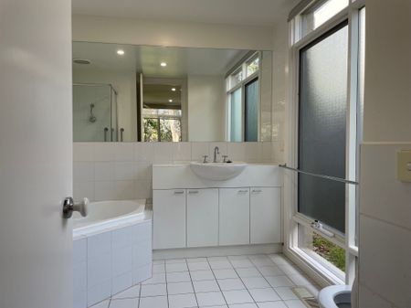 1/59 Fourth St, Beaumaris VIC 3193 - Townhouse For Rent | Domain - Photo 5