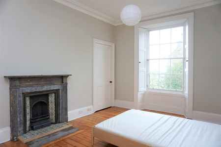 3 bedroom flat to rent - Photo 4