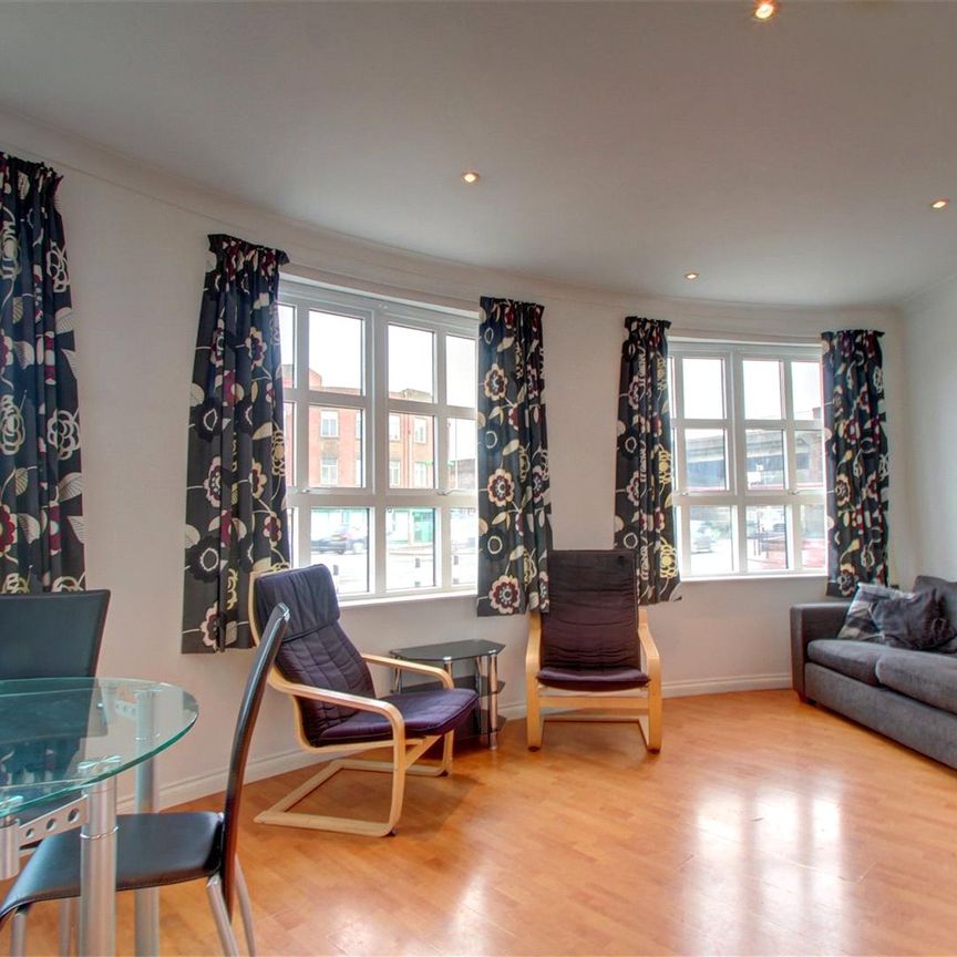 Curzon Place, Gateshead, NE8 2ER - Photo 1