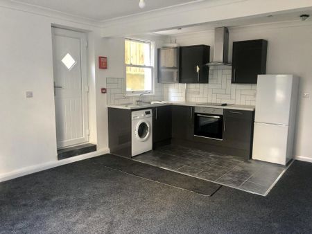 1 bedroom flat to rent - Photo 4