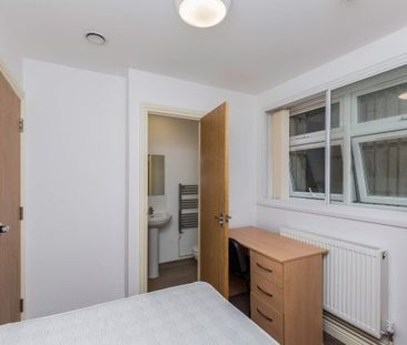 Guildhall Walk, Portsmouth - Photo 3