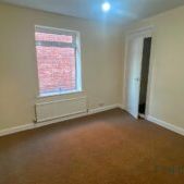 2 BEDROOM Flat - Photo 1