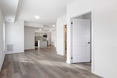 For Lease - 15 Kneeshaw Drive Unit# 409, Barrie, Ontario - Photo 2