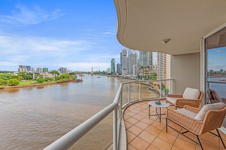 CBDs FINEST RIVERFRONT COMPLEX 1 Bedroom - Photo 2