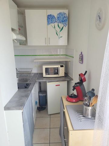 F2 38.6 m². Cuisine Equipée Américaine. - Photo 5