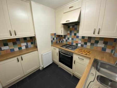 2 bedroom maisonette to rent - Photo 4