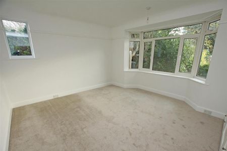 3 bedroom detached bungalow to rent - Photo 4