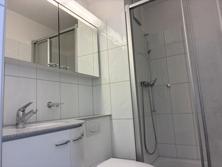 4 1/2-Zimmerwohnung mit 2 Nasszellen und Balkon - Photo 4