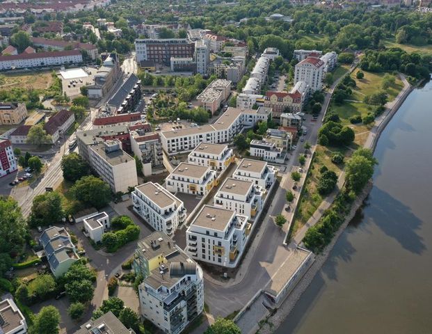 Wohnen, wo andere dem Alltagsstress entfliehen: 2-Zimmer-Wohnung an der Elbe! - Photo 1