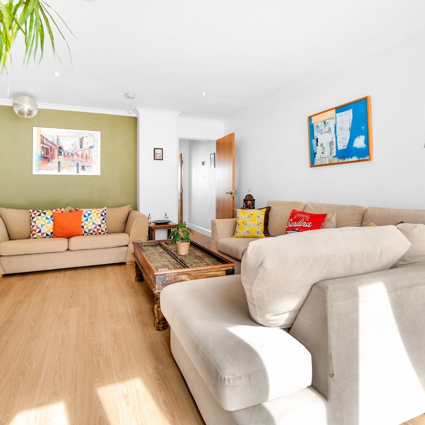 4 Bed Terraced House, Golden Lane, BN1 - Photo 1