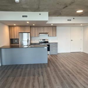 2 CH - 1 SDB - Terrebonne - $2,180 /mo - Photo 3