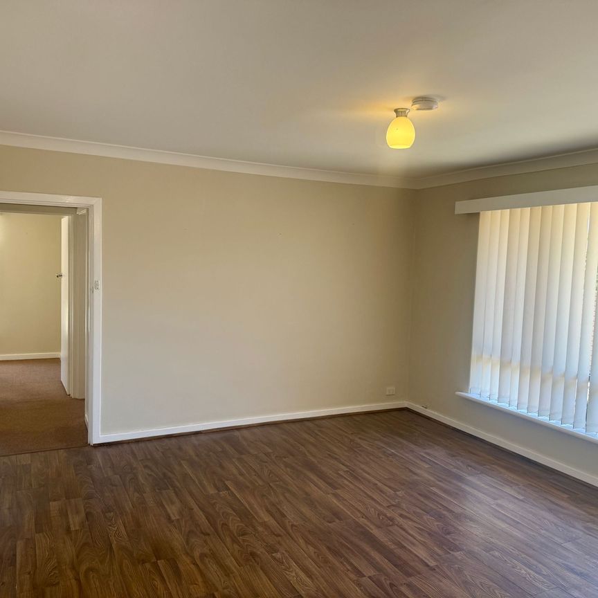 Coastal Living Made Easy – Walk to Scarborough Beach - Photo 1