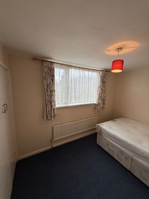 Room in a Shared Flat, Bentley Court, LU1 - Photo 1