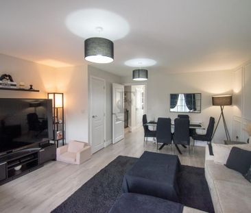 3 bedroom semi-detached house to rent - Photo 1