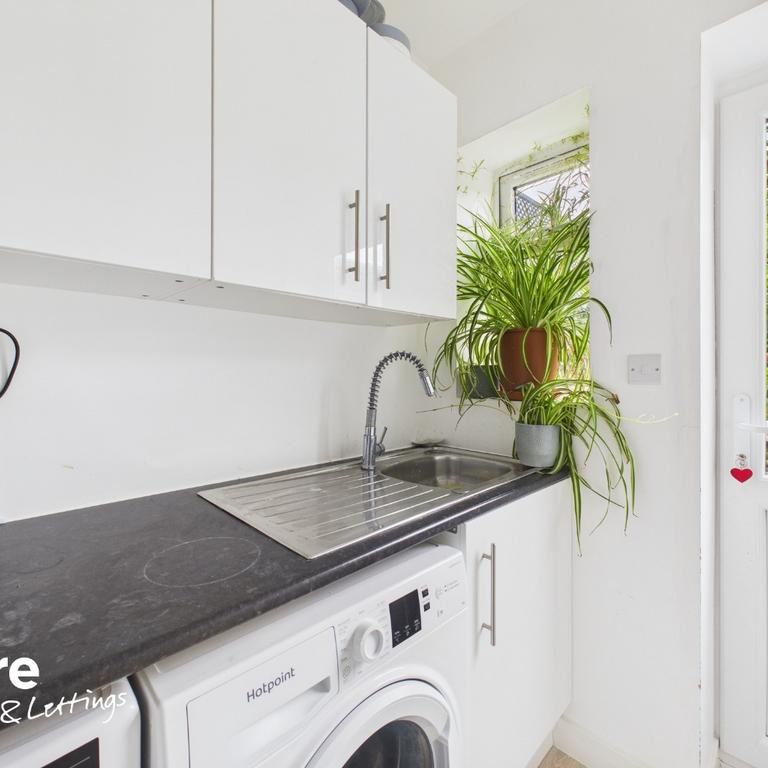 1 bedroom semi-detached house to rent - Photo 1