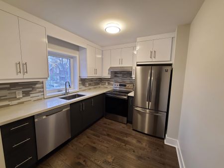 For Lease - 154 Rosemount Avenue, Toronto, Ontario - Photo 2