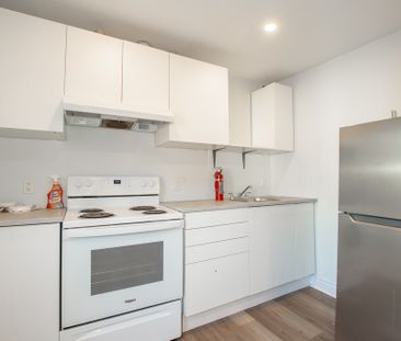 204 Sanford Ave S, Hamilton - All Inclusive 2 Bedroom Apartment - Photo 6