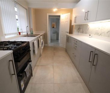 3 bedroom terraced house to rent - Photo 6