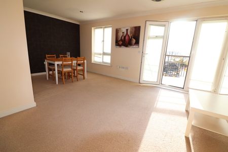 Southwell Close, Chafford hundred, Grays - Photo 3