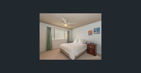 Stylish, Light-Filled Apartment in the Heart of Toowong - Photo 2