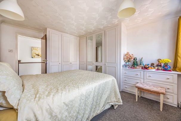 Whitwell Road, Southsea - Photo 1