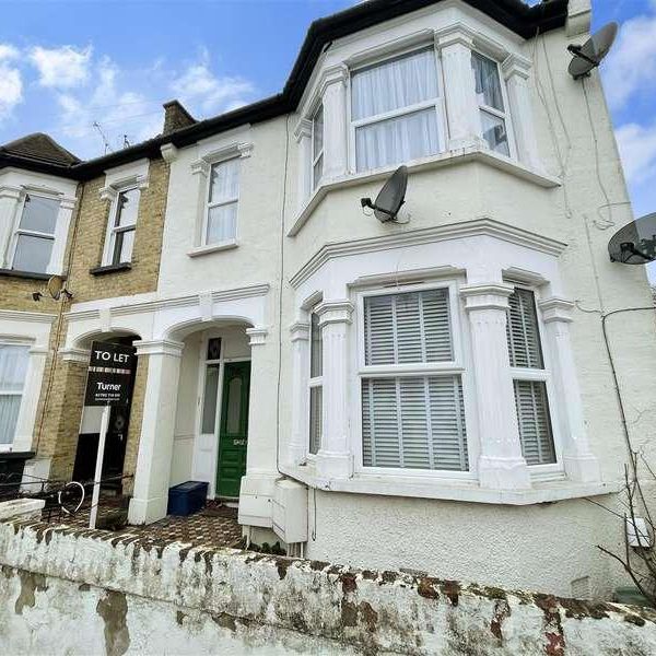 Ronald Park Avenue, Westcliff-on-sea, SS0 - Photo 1