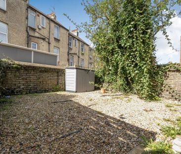 4 bedroom terraced house to rent - Photo 4