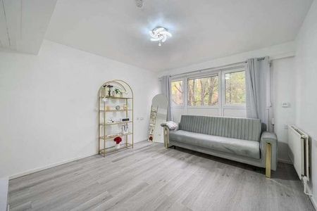 Camden Road, Camden, N7 - Photo 3