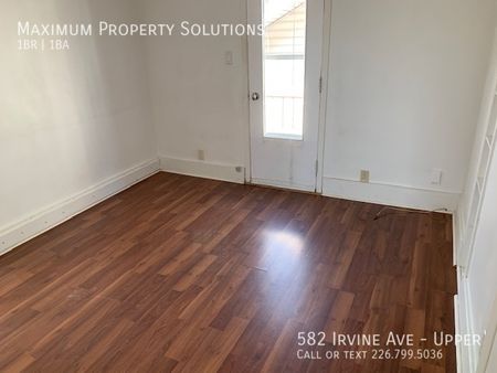 582 Irvine Ave, Upper Unit - Photo 2