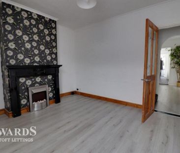 3 bedroom terraced house to rent - Photo 3