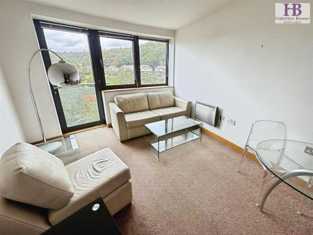 2 bedroom apartment to rent - Photo 2