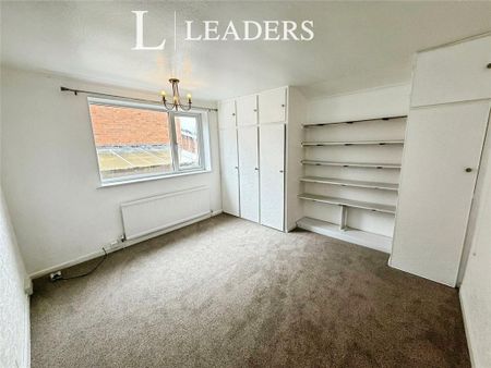 4 bedroom bungalow to rent - Photo 2