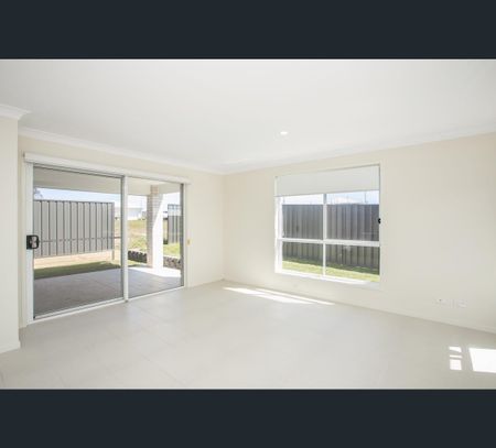 14 Neptune Avenue, Forster, NSW 2428 - Photo 5