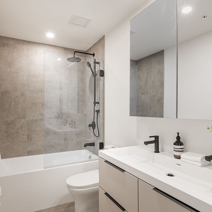 1411 Mackay, Montréal, QC - Photo 1